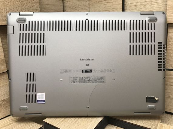 Ультрабук Б-класс Dell Latitude 5411 / 14" (1920x1080) IPS / Intel Core i7-10850H (6 (12) ядра по 2.7 - 5.1 GHz) / 8 GB DDR4 / 240 GB SSD M.2 / Intel UHD Graphics / WebCam / Windows 10 б/у | Зображення 8
