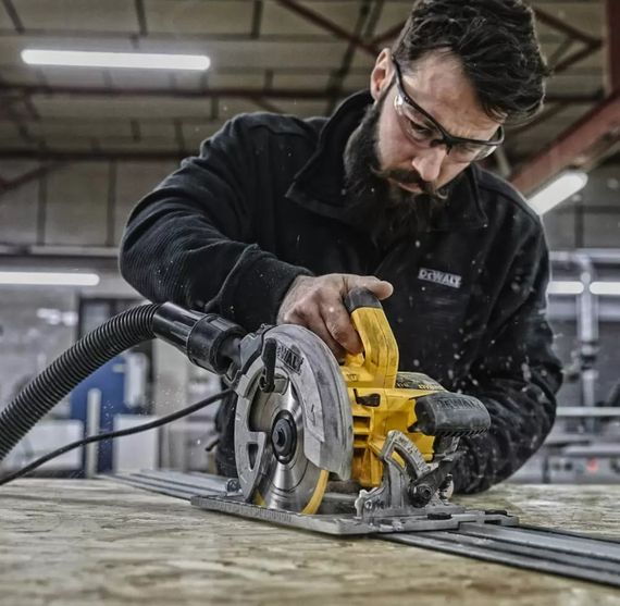 Пила дискова мережева DeWalt DWE576K | Зображення 1