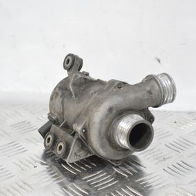 Водяний насос електричний BMW E60 E61 E81 E87 E90 E91 X1 X3 X5 2003-2013 Помпа водяна БМВ е60 е61 е81 е90 х1 х3 х5 11517586924