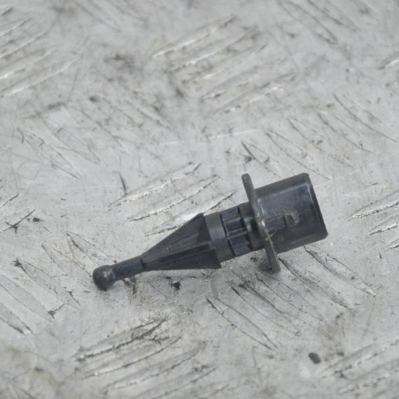 Датчик температури повітря Mazda 5 2005-2010 Датчик температури повітря навколишнього середовища Мазда 5 1704006020