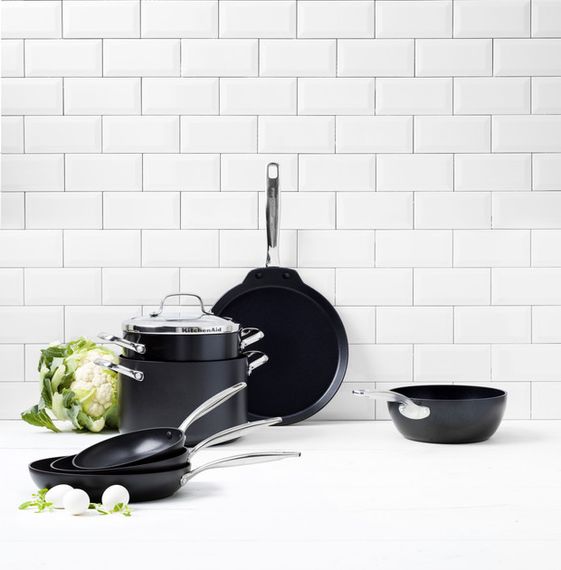 Каструля с крышкой KitchenAid Aluline CC001258-001 24 см 8 л черная | Зображення 3