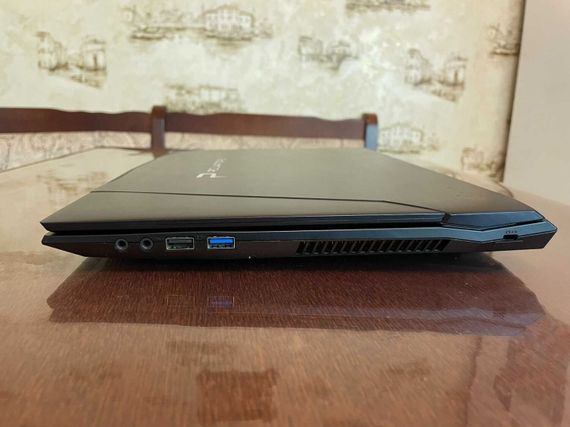Ноутбук Clevo N850HZ / 15.6" (1920x1080) IPS / Intel Core i7-7700HQ (4 (8) ядра по 2.8 - 3.8 GHz) / 16 GB DDR4 / 256 GB SSD / Intel HD Graphics 630 / WebCam б/у | Зображення 5