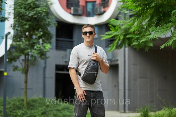 Чоловіча нагрудна сумка рюкзак 31х17х9, бананка зі шкіри на плечі Tiding Bag 79906 чорна | Зображення 2