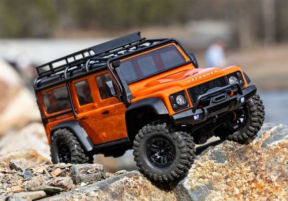 Машинка на радіокеруванні Traxxas TRX-4M Defender 1/18 Land Rover (Orange) | Зображення 1