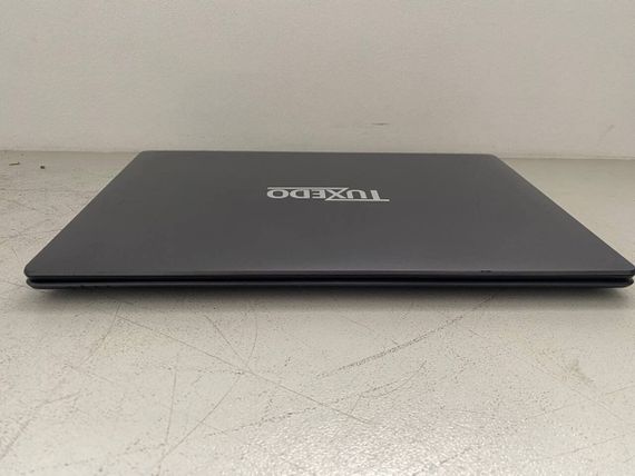 Ноутбук Tuxedo Book BU1505 / 15.6" (1920x1080) TN / Intel Core i7-6500U (2 (4) ядра по 2.5 - 3.1 GHz) / 16 GB DDR3 / 256 GB SSD / Intel HD Graphics 520 / WebCam б/у | Зображення 5