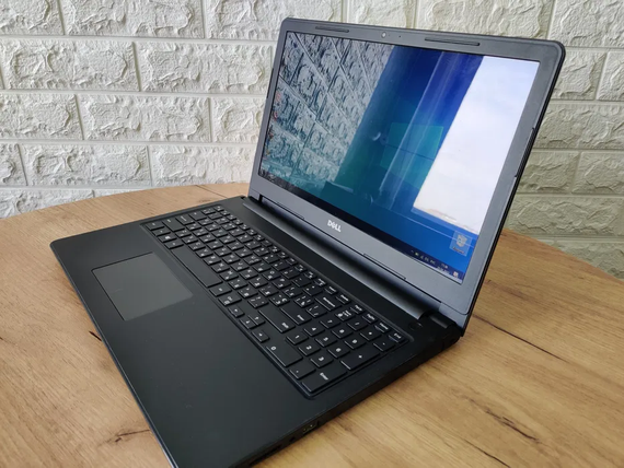 Ноутбук  Dell Inspiron 15 3567/15.6 /HD/i5 7200U/8Gb/HDD500Gb/R5 M430-2Gb | Зображення 2