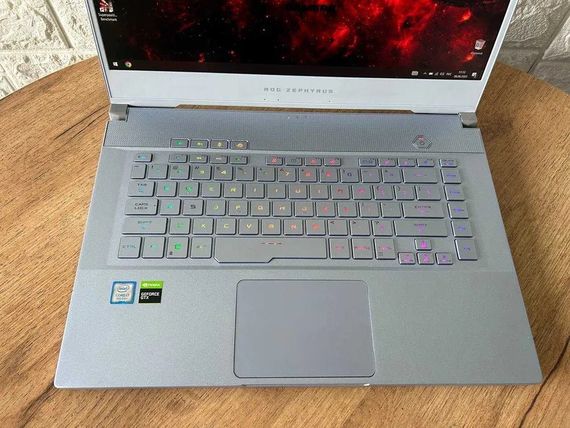 Ноутбук Asus ROG GU502GU 15,6"FHD IPS 240Hz i7 9750H 16Gb SSD 512Gb GTX 1660Ti  Б/В | Зображення 2