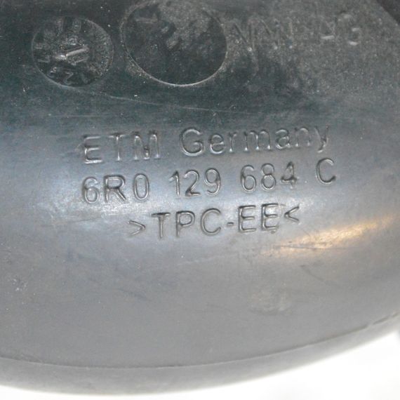 Трубка повітряного фільтра 1.2 TSI Volkswagen Polo V 2009-2014 Патрубок повітряний Фольксваген Поло 5 6R0129684C | Зображення 2