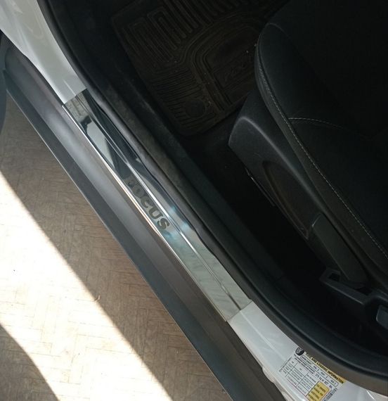 Накладки на пороги Carmos V1 (4 шт., нерж.) для Ford Focus III 2011-2017 гг | Зображення 1