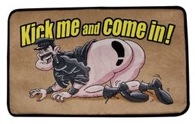 Коврик под дверь „Kick me and come in!“ sexstyle