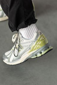 Кросівки New 1906R весна / літо / осінь 1869 42