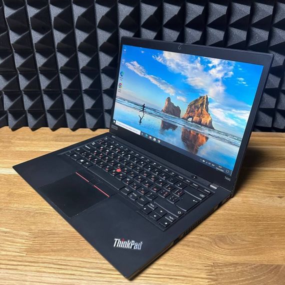 Ноутбук Б-клас Lenovo ThinkPad T495 / 14" (1920x1080) IPS / AMD Ryzen 5 Pro 3500U (4 (8) ядра по 2.1 - 3.7 GHz) / 8 GB DDR4 / 256 GB SSD / AMD Radeon RX Vega 8 Graphics / WebCam б/в | Зображення 3