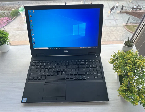 Ноутбук Ігровий Dell 7530 15.6" 4k IPS Sharp 32/1000 SSD i7 8Gen + Nvidia 4gb Б/В | Зображення 1