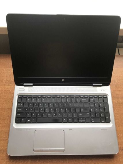 Ноутбук HP ProBook 650 G2 / 15.6" (1920x1080) TN / Intel Core i5-6200U (2 (4) ядра по 2.3 - 2.8 GHz) / 8 GB DDR3 / 128 GB SSD / Intel HD Graphics 4600 / WebCam / DVD-ROM б/в | Зображення 1