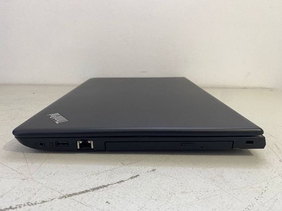 Ноутбук Lenovo ThinkPad E570 / 15.6" (1920x1080) IPS / Intel Core i3-7100U (2 (4) ядра по 2.4 GHz) / 8 GB DDR4 / 128 GB SSD / Intel HD Graphics 620 / WebCam / DVD-ROM б/у + Подарок  Умная интерактивная зубная щетка Colgate Connect M1 / Bluetooth | Зображення 3