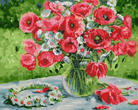 Маки і віночок з ромашок