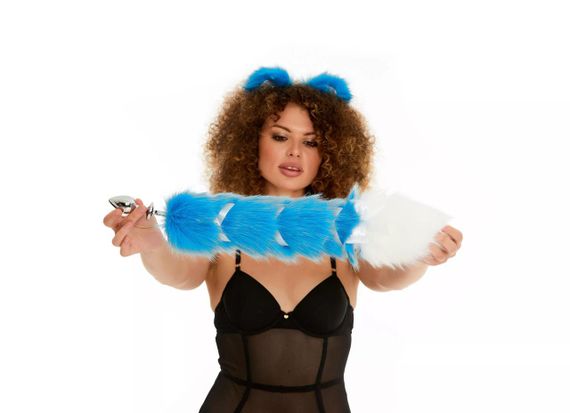 Анальный хвост с лентой без пробки, Ярко-голубой с белым кончиком, OKOVA 50 см. sexstyle | Зображення 2