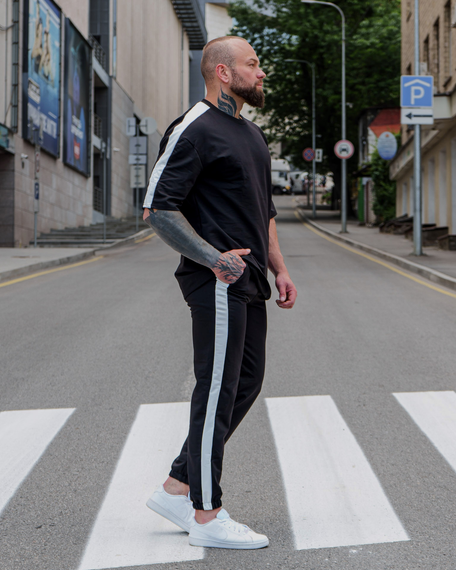 Мужской летний спортивный костюм футболка и штаны BD0025 цвет черный, размер S | Зображення 1