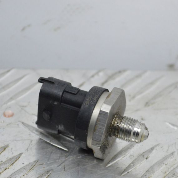 Датчик тиску палива EcoBoost Ford Focus III Fiesta VI Mondeo B- C- S-Max Форд 0261545039 BM5G9F972BA