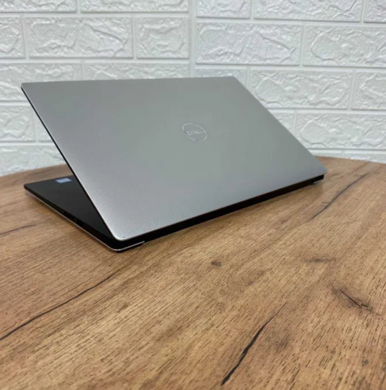 Ноутбук Dell XPS 9560 15.6" FHD IPS i5-7300HQ 8GB 256GB SSD GTX 1050 Б/В | Зображення 4