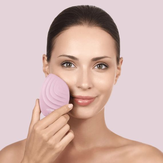 Електронна ультразвукова щітка для обличчя GESKE Sonic Facial Brush 5в1 pink | Зображення 3