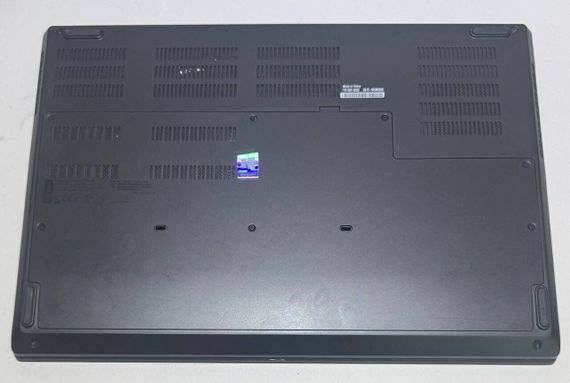 Мобільна робоча станція Lenovo ThinkPad P73 / 17.3" (1920x1080) IPS / Intel Core i7-9750H (6 (12) ядер по 2.6 - 4.5 GHz) / 16 GB DDR4 / 1000 GB SSD / nVidia Quadro T2000, 4 GB GDDR5, 128-bit / WebCam б/в | Зображення 1