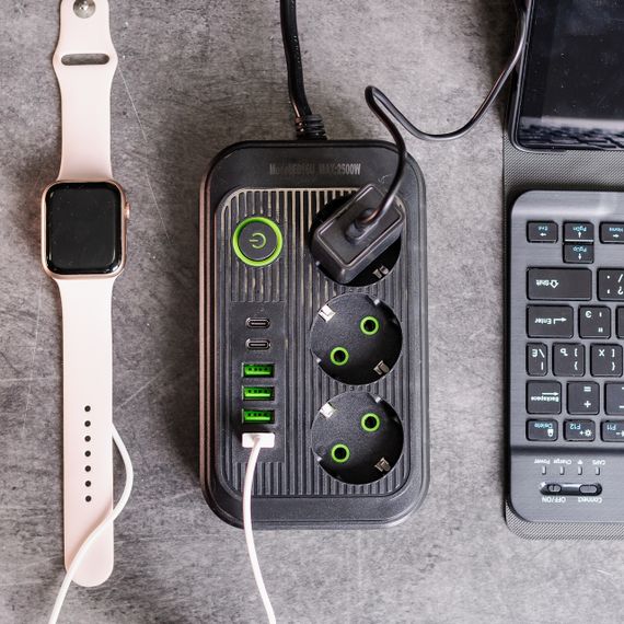 Мережевий фільтр кабель 4.75 м подовжувач F16 на 3 розетки 4 usb 2 type-c та кнопкою відключення Чорний HP-5-22 | Зображення 1