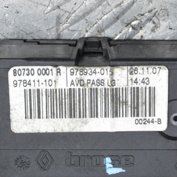 Блок керування склопідйомником передніх правих дверей Renault Laguna III 2007-2015 Рено Лагуна 3 807300001R | Зображення 2