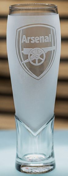 Пивной бокал крафтовый 440 мл ФК Арсенал Arsenal с гравировкой подарок для фаната футбольная кружка матовая | Зображення 1