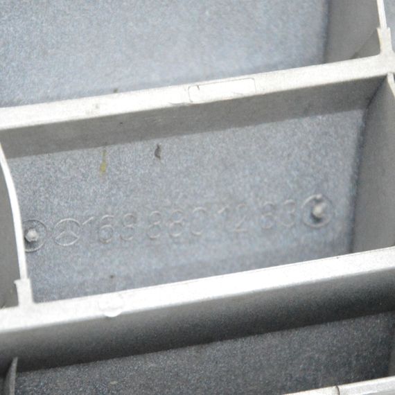 Решітка радіатора Mercedes W168 1997-2004 Решітка переднього бампера Мерседес в168 1688801283 | Зображення 7