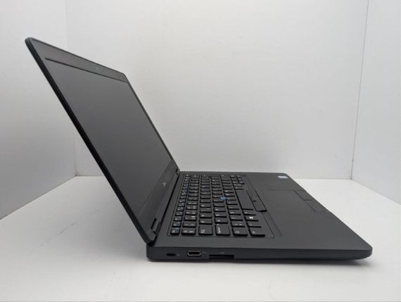 Ультрабук Dell Latitude 5490 / 14" (1920x1080) IPS / Intel Core i5-7300U (2 (4) ядра по 2.6 - 3.5 GHz) / 8 GB DDR4 / 128 GB SSD / Intel HD Graphics 620 / WebCam б/у | Зображення 4