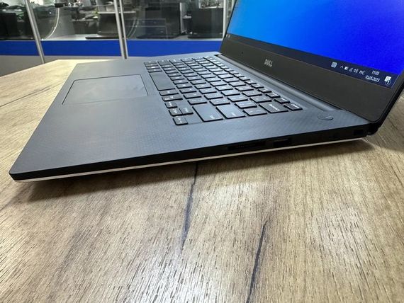 Ноутбук Dell XPS 9560 15.6" FHD IPS core i7 7700HQ/16Gb/SSD 256Gb/ GTX 1050 Б/В | Зображення 2