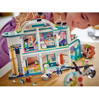 Конструктор LEGO Friends Лікарня в Хартлейк-Сіті 1045 деталей (42621) | Зображення 5