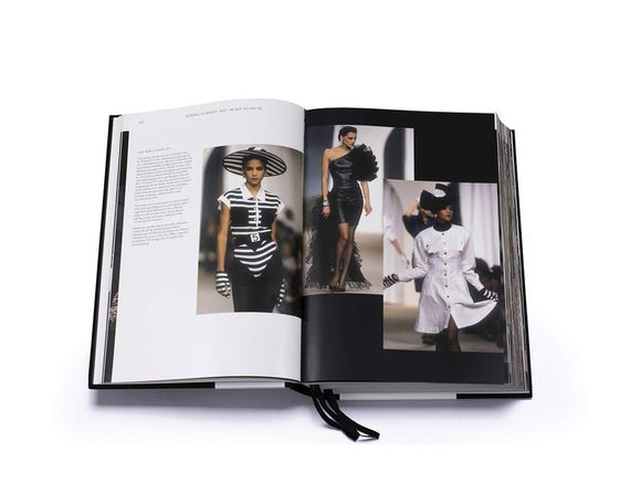 Книга Chanel Catwalk: The Complete Collections | Зображення 3