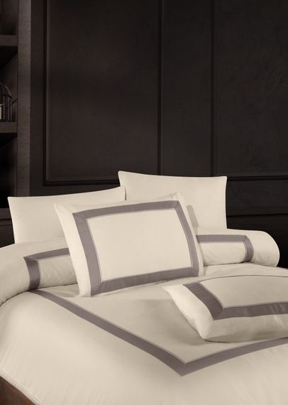 Комплект постільної білизни First Choice Deluxe Satin 200х220 Belezza Cappuccino | Зображення 1