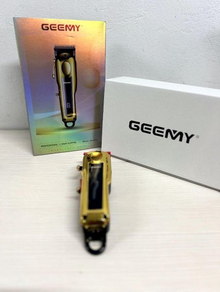 Машинка для стрижки волос Geemy GM-8015 вибрационная с насадками 3-6-10-13 мм | Зображення 3
