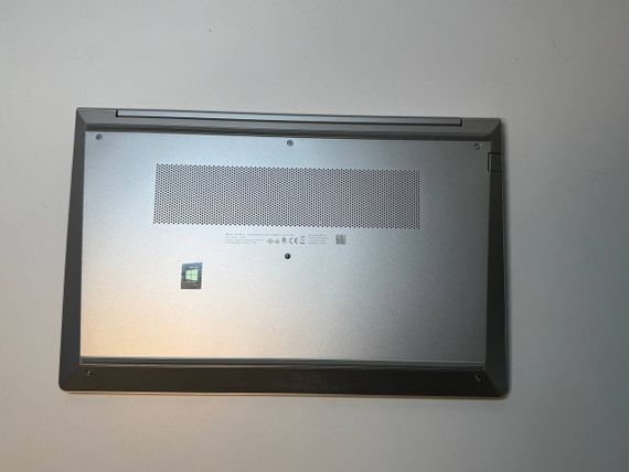 Ультрабук HP EliteBook 650 G9 / 15.6" (1920x1080) IPS / Intel Core i5-1245U (10 (12) ядер по 1.2 - 4.4 GHz) / 16 GB DDR4 / 256 GB SSD / Intel Iris Xe Graphics / WebCam / TouchID б/в | Зображення 5