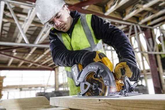Пила дискова акумуляторна 190*30мм DeWALT DCS578NT | Зображення 4