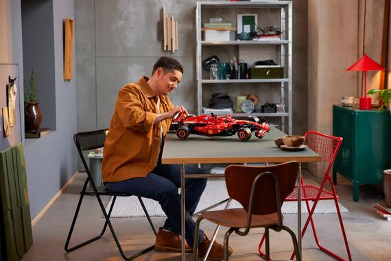 Конструктор LEGO Technic Автомобіль F1 Ferrari SF-24 42207 | Зображення 9