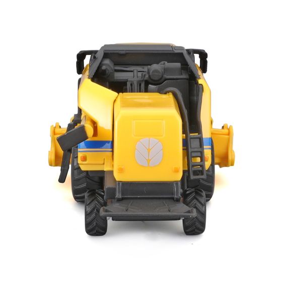 Автомодель комбайн Зерносборный "New Holland TC5.90" Bburago 18-31722 (1:24) | Зображення 3