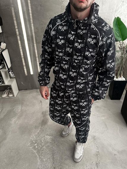 Спортивный костюм