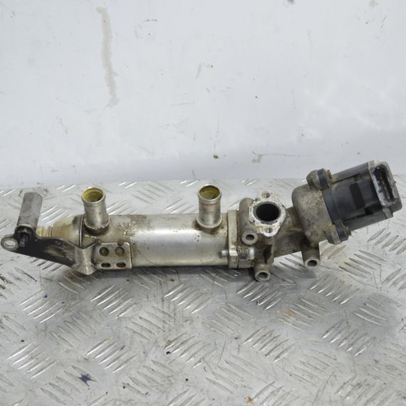 Клапан EGR Jaguar 2.7 D егр Ягуар лівий 4R8Q-9D475-A 4R8Q9D475A