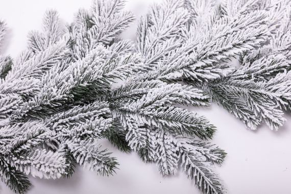 Хвойна лита гірлянда 2 м зі засніженими гілками | Зображення 2