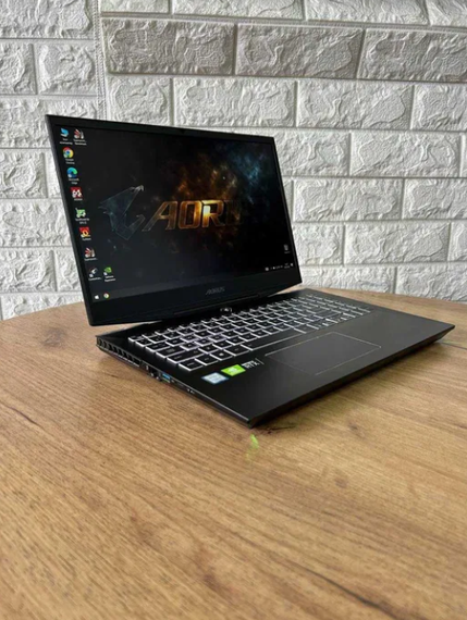 Ноутбук Gigabyte Aorus 15-X9 15.6" 144Hz i7 8750H 16Gb SSD 512Gb RTX 2070 Б/В | Зображення 5