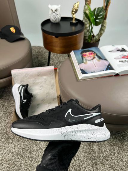 Мужские кроссовки Air Zoom Winflo 8 Shield Black White Space весна / літо / осінь A3642 44 28 см | Зображення 3