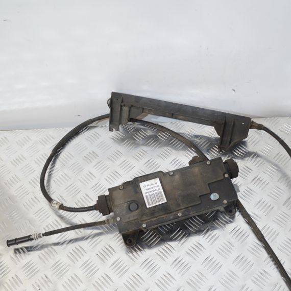 Блок управління стоянкового гальма Renault Scenic II 2003-2009 Електроручник Рено Сценик 2 360106795R