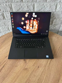 Ноутбук Dell XPS 9560 15,6" FHD IPS i7 7700HQ 16Gb SSD 512Gb GTX 1050 Б/В