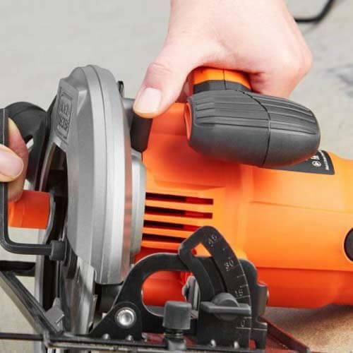 Пила дисковая сетевая BLACK+DECKER CS1550 | Зображення 1