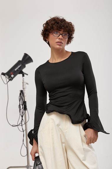 Елегантний лонгслів із хвилеподібними краями - чорний цвет, ONE SIZE (є розміри) | Зображення 5