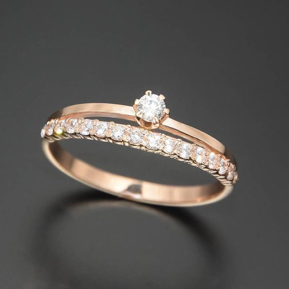 Кольцо из красного золота с фианитами 19